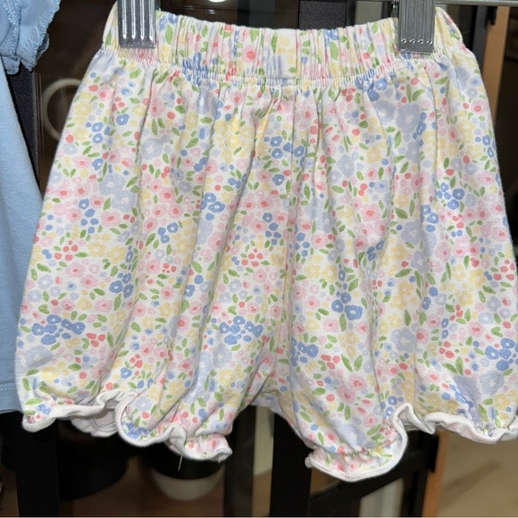 Oaks Apparel spring florals set ruffle top baby girl bloomers baby girl print - Picture 3 of 8